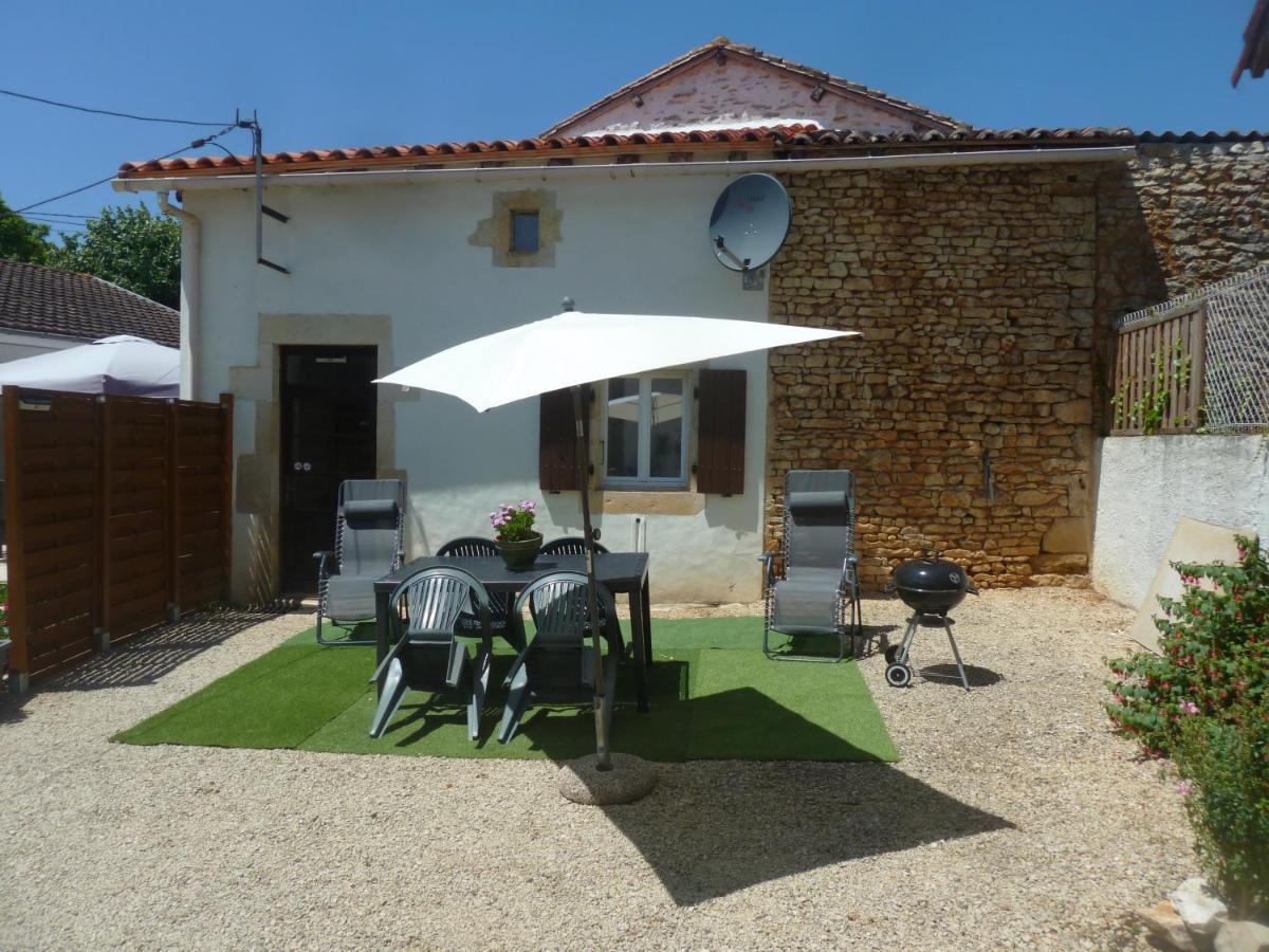Au Chant Du Coq Vouleme Exterior foto